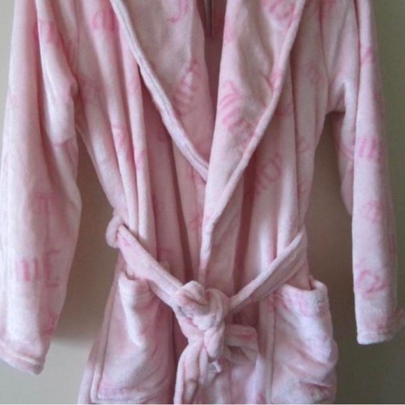 Juicy Couture Other - NWT JUICY COUTURE ROBE!!!